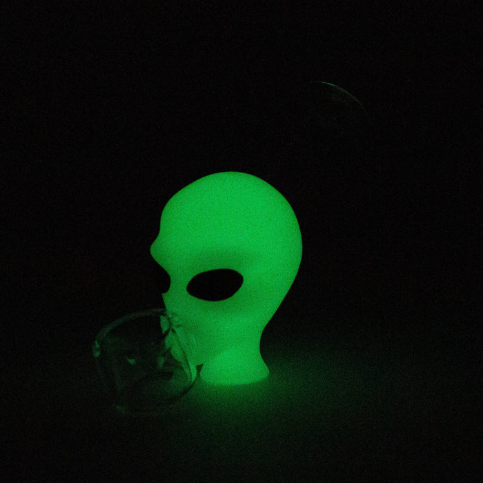 4" Alien hand pipe glow in the dark [YS-096] | Jupiter Grass