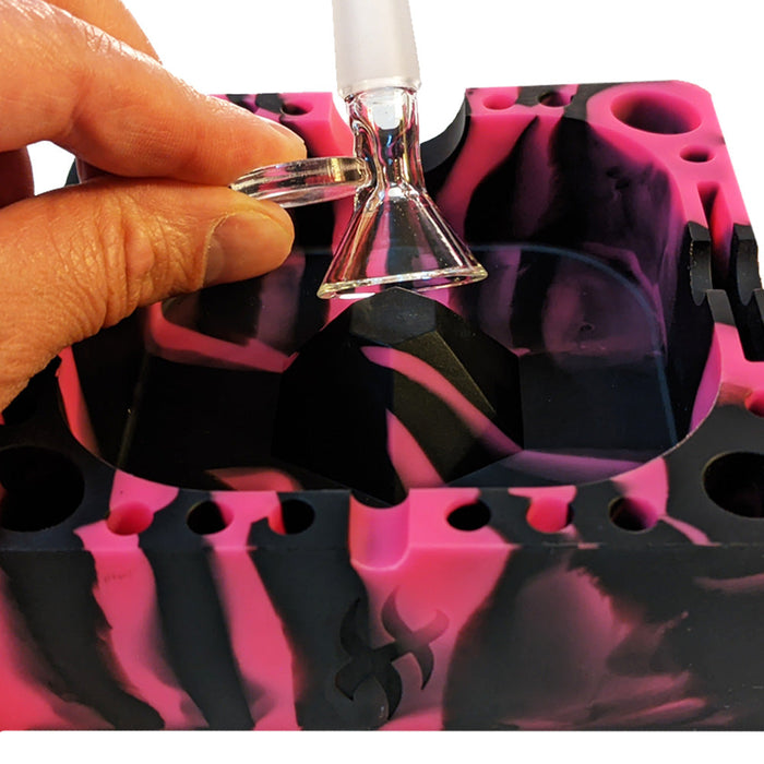 Herbhuggers | Premium Silicone Ashtray Featuring Center Tap Ash and Glassware Clearer with Accessory Organizing Slot Holders | Jupiter Grass