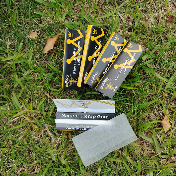 HORNET | Black  Single Wide Size Rolling Paper | Jupiter Grass