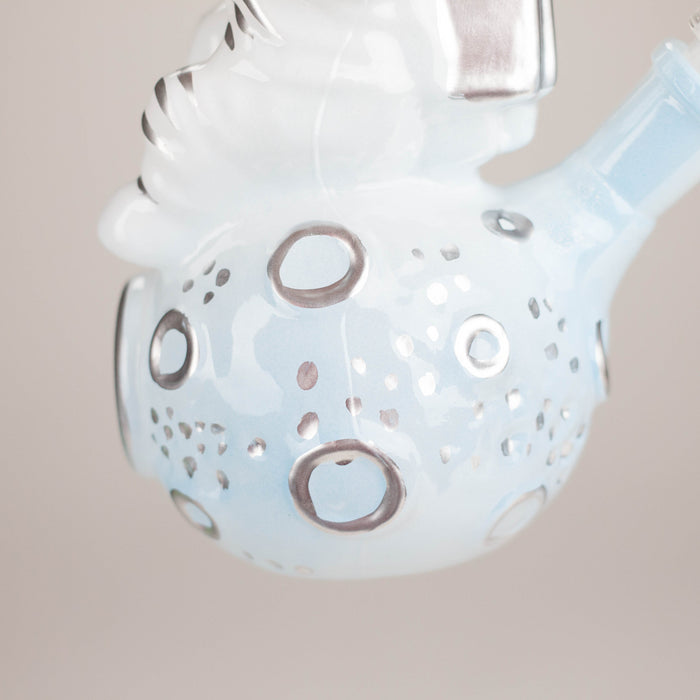 7" 3D Astronaut Glass Bong – Space Inspired Water Pipe | Jupiter Grass