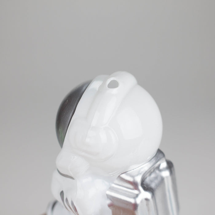 7" 3D Astronaut Glass Bong – Space Inspired Water Pipe | Jupiter Grass